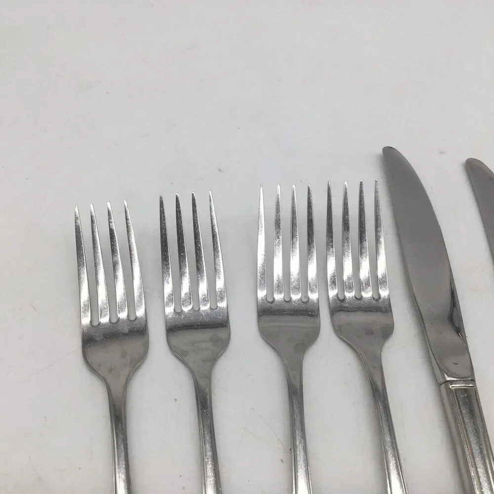 1881 Rogers Oneida BITTERSWEET REPOSE Set Of 8 Dinner Forks Teaspoon Knife Salad